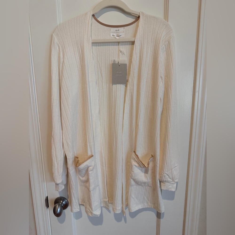 NWT Blu Pepper cream pointelle Open Front Cardigan with lace detail size M